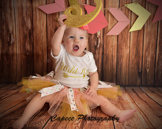 Cake Smashing Photo