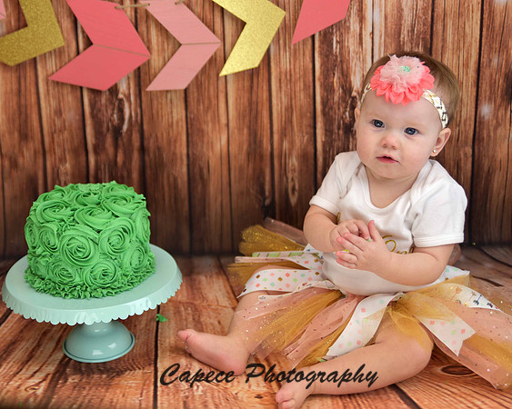 Cake Smashing Photo